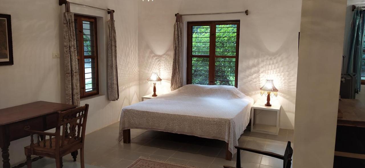 Isai Ambalam Guest House Пондичери Екстериор снимка