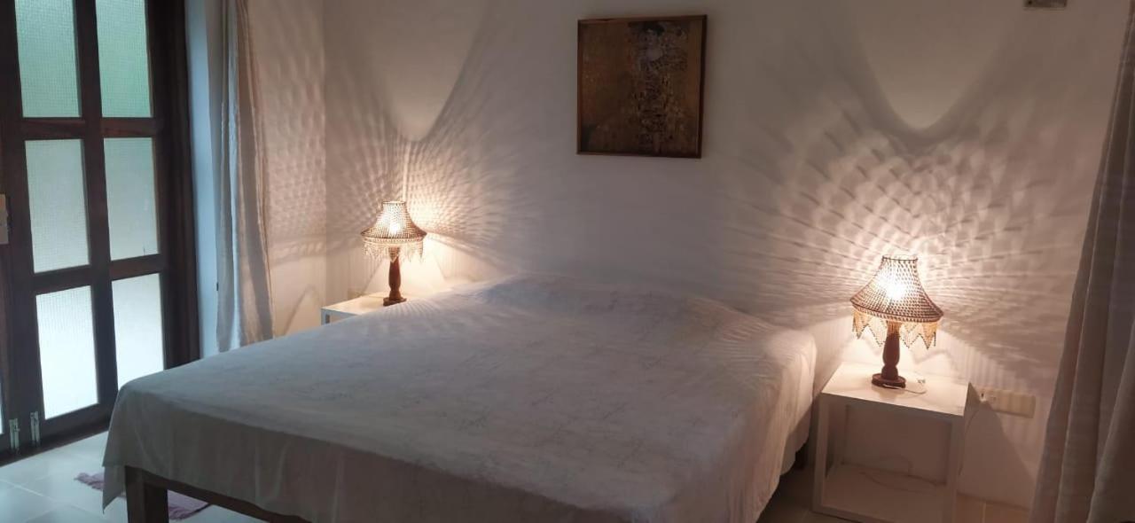 Isai Ambalam Guest House Пондичери Екстериор снимка