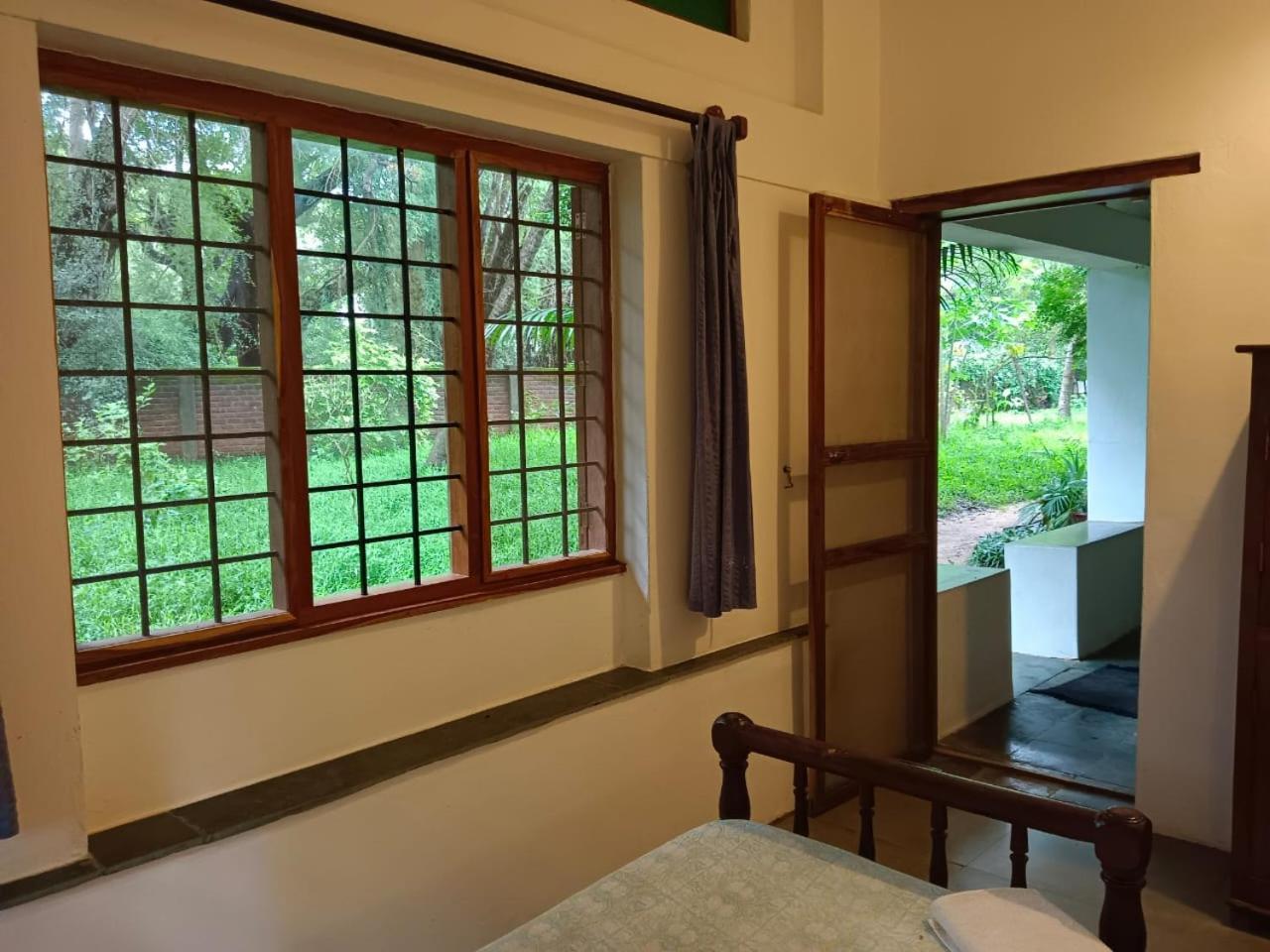 Isai Ambalam Guest House Пондичери Екстериор снимка