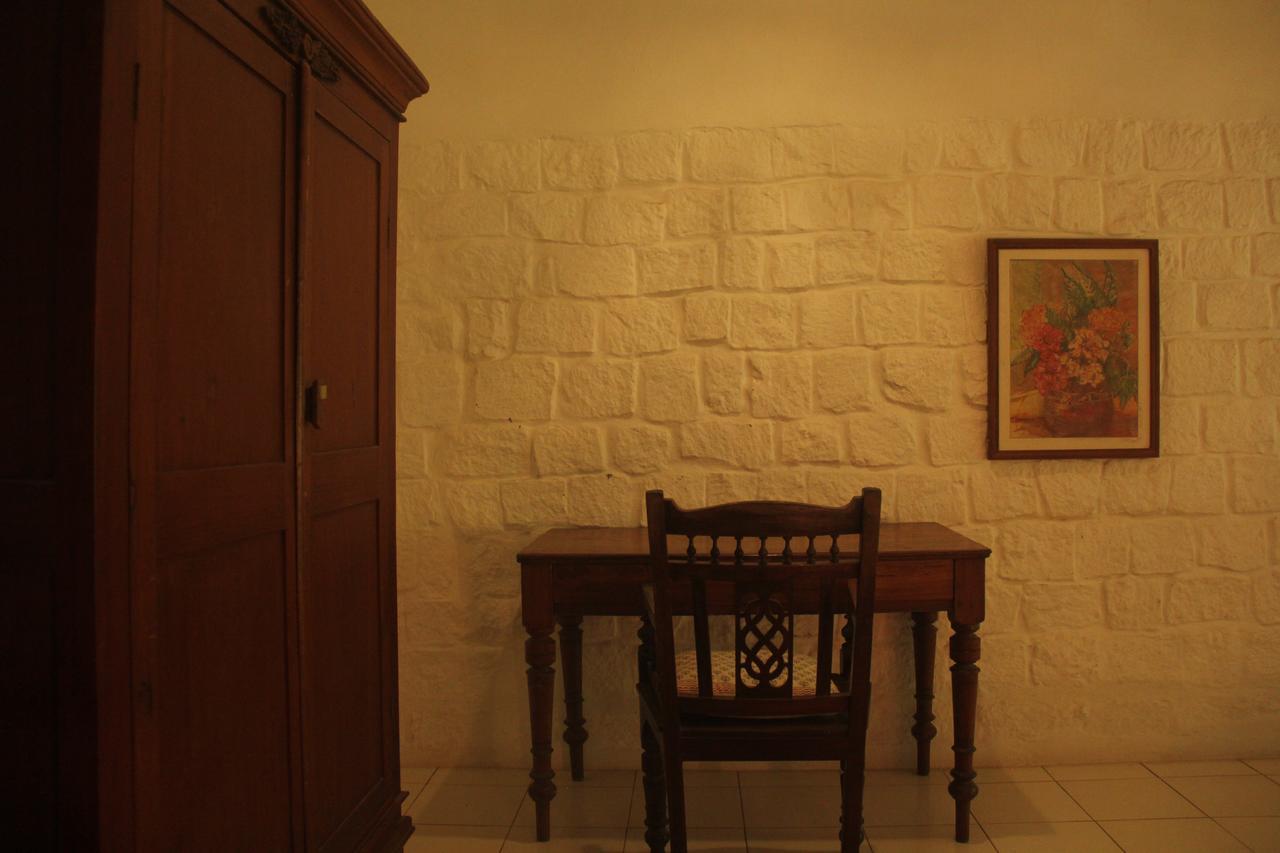 Isai Ambalam Guest House Пондичери Екстериор снимка
