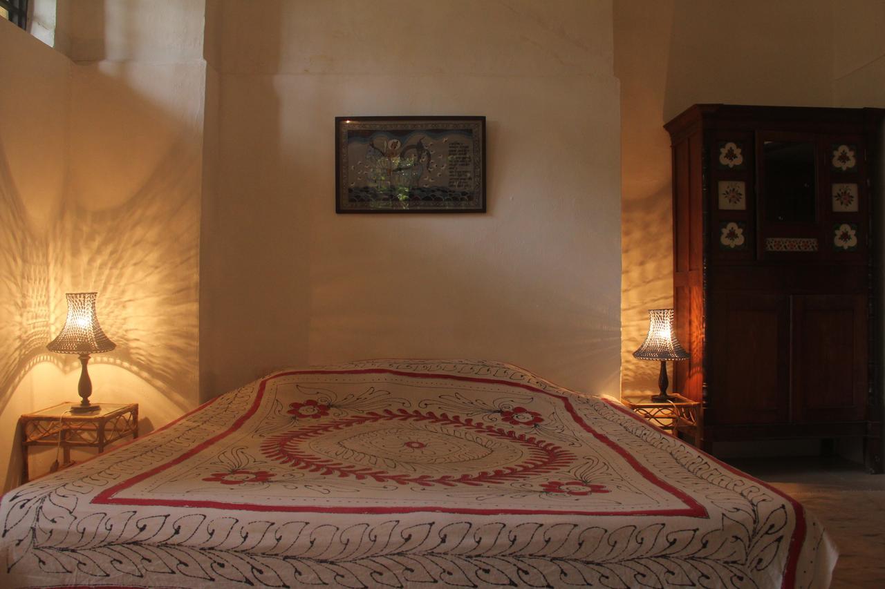 Isai Ambalam Guest House Пондичери Екстериор снимка