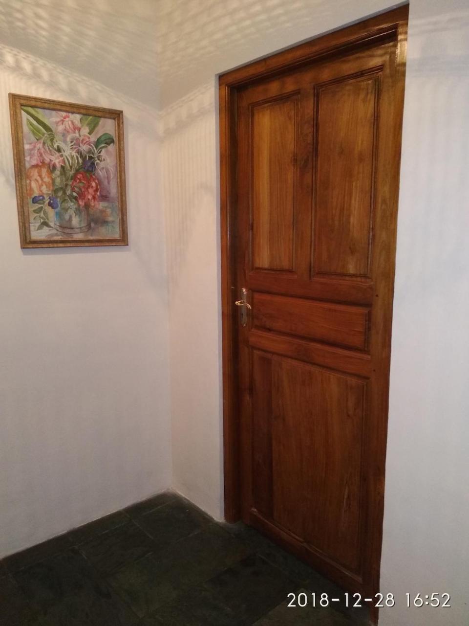 Isai Ambalam Guest House Пондичери Екстериор снимка