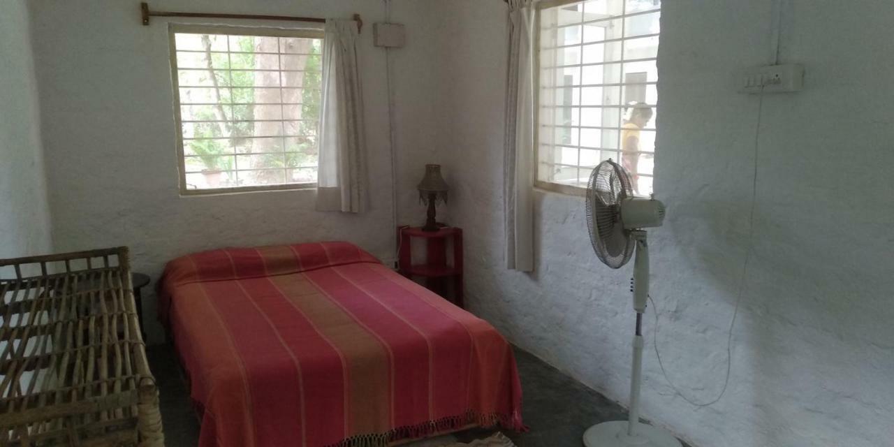 Isai Ambalam Guest House Пондичери Екстериор снимка